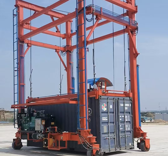 Tire type container handling machine